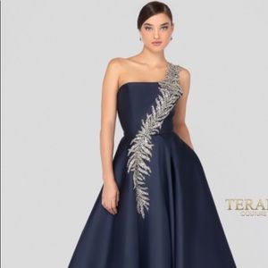 Navy blue Terani Couture evening/prom dress.